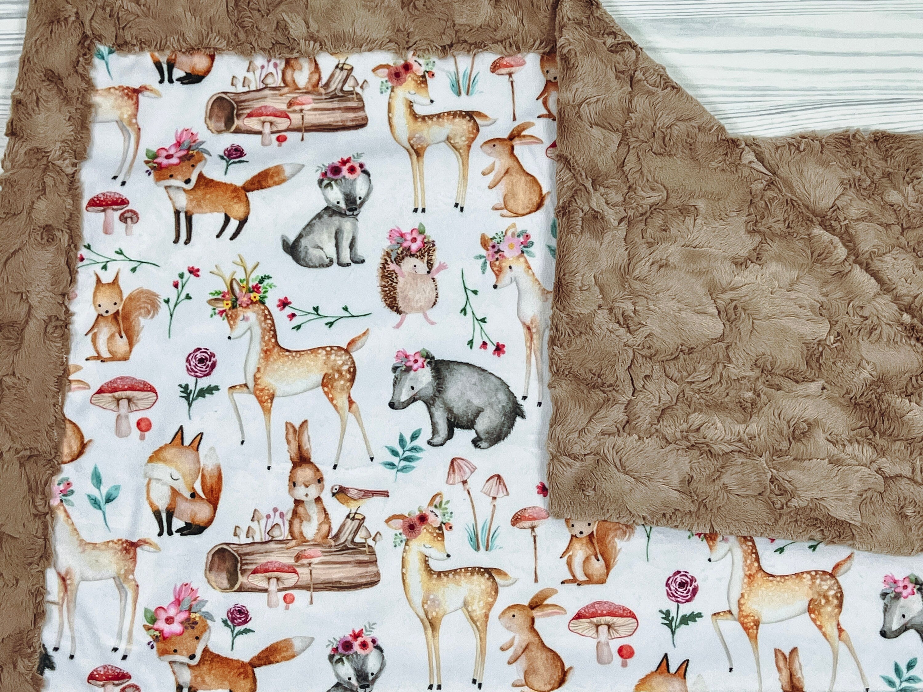 SSMD 60x82 outlets strip deer minky blanket